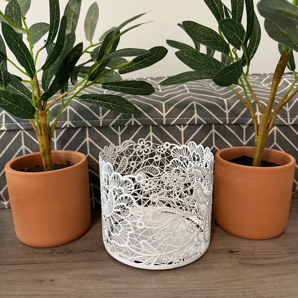 Brand New Bath and Body Works 3-Wick Candle Holder